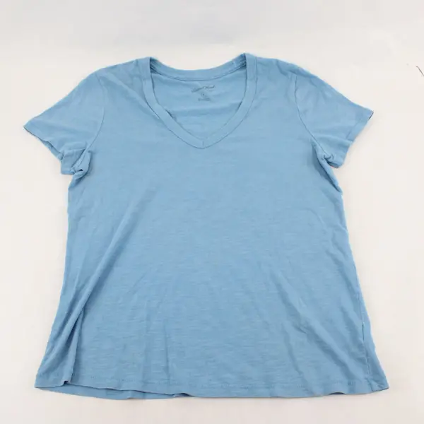 Universal Thread Women's Blue V-Neck Short Sleeve T-Shirt Size M