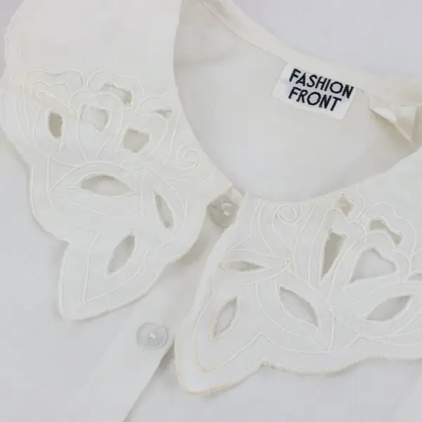 Fashion Front Vintage White Dickey Collar Bib Embroidered Cutwork Flower