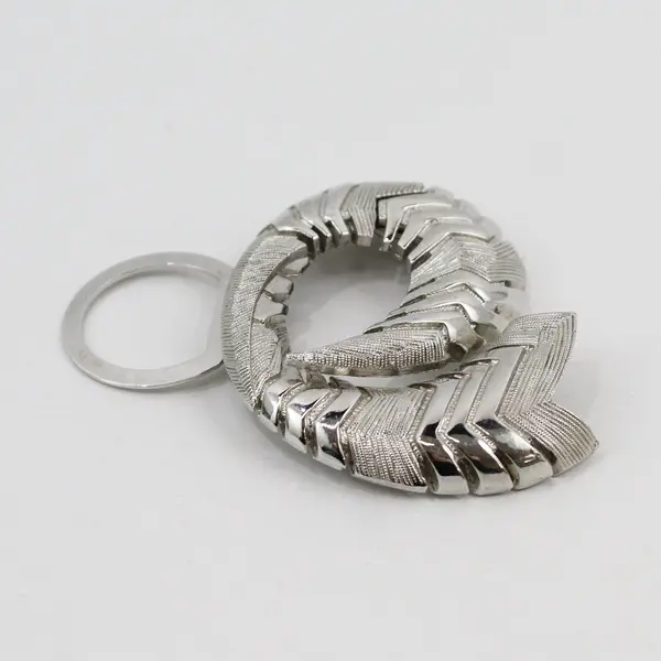 Vintage Silver-Tone Metal Swirl Clip-On Scarf Clip 2.5 In