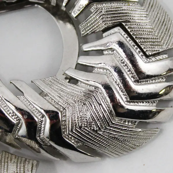 Vintage Silver-Tone Metal Swirl Clip-On Scarf Clip 2.5 In