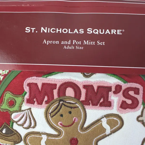 St. Nicholas Square Adult Apron & Pot Mitt Set Mom's Kitchen Gingerbread