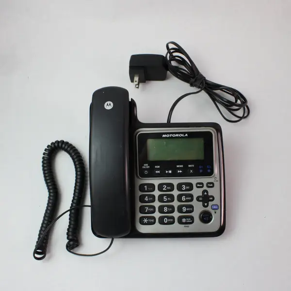 Motorola L702CBT DECT 6.0 Cordless Phone Base w Corded Handset Untested