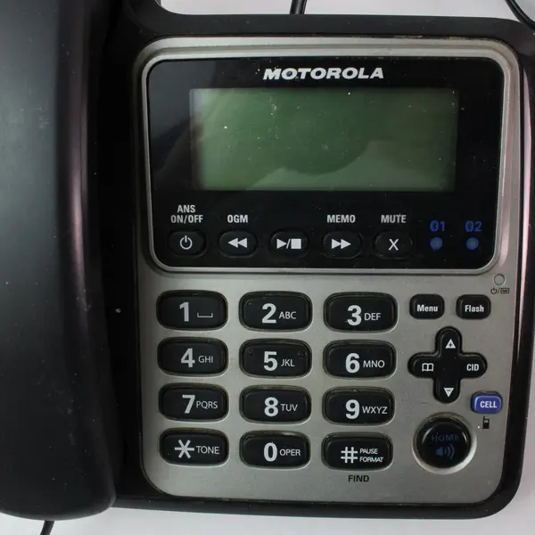 Motorola L702CBT DECT 6.0 Cordless Phone Base w Corded Handset Untested