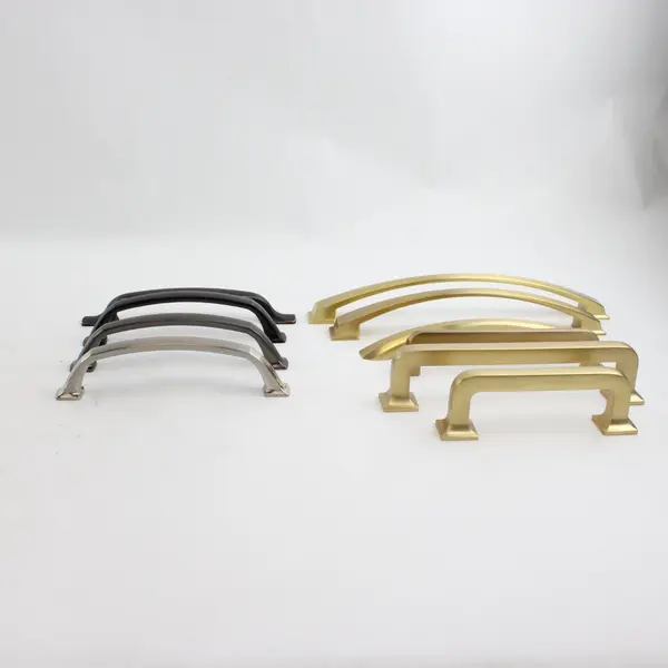 Mixed Lot of 10 Metal Cabinet Pulls Home Hardware