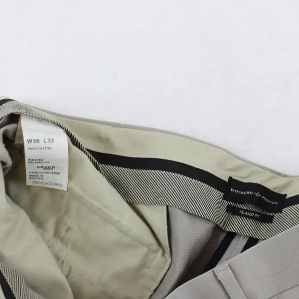 Dockers Premium Relaxed Fit Beige Straight Leg Pants Men 38x32