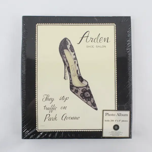 Emily Adams Arden Shoe Salon Photo Album 4"x6"