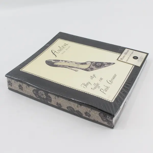 Emily Adams Arden Shoe Salon Photo Album 4"x6"