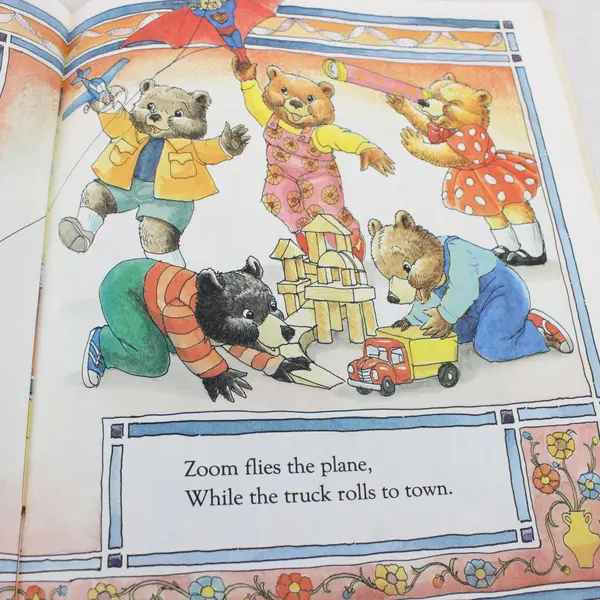 Happy Birthday, Jesse Bear! by Nancy White Carlstrom - Paperback, Scholastic