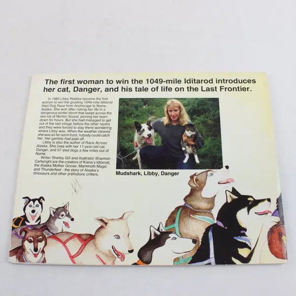 Danger the Dog Yard Cat (PAWS IV) - Paperback By Libby Riddles