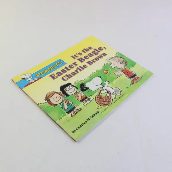 It's the Easter Beagle, Charlie Brown Paperback