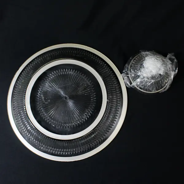 Kingsford Crystal Chip and Dip Set Silver Trim