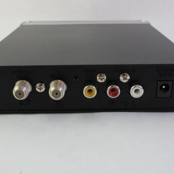 RCA STB7766G1 Digital to Analog Pass-Through TV Converter Box w Remote