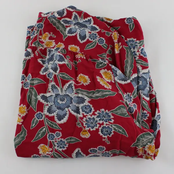 Old Navy Red Floral V-Neck Long-Sleeve Blouse with White & Blue Floral Print 3X