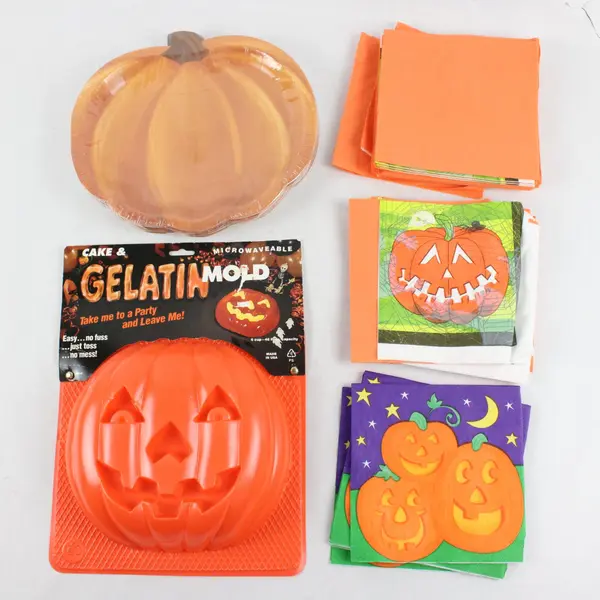 Halloween Pumpkin Party Supplies Lot Plates Napkins Gelatin Mold