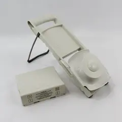 Pampered Chef Mandoline Food Slicer 4 Blade Set Storage Case