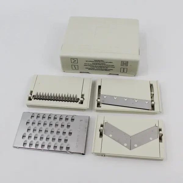 Pampered Chef Mandoline Food Slicer 4 Blade Set Storage Case