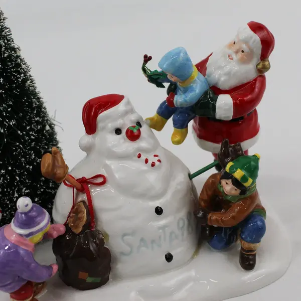 1998 Dept 56 Snow Village Santa Comes To Town 54920