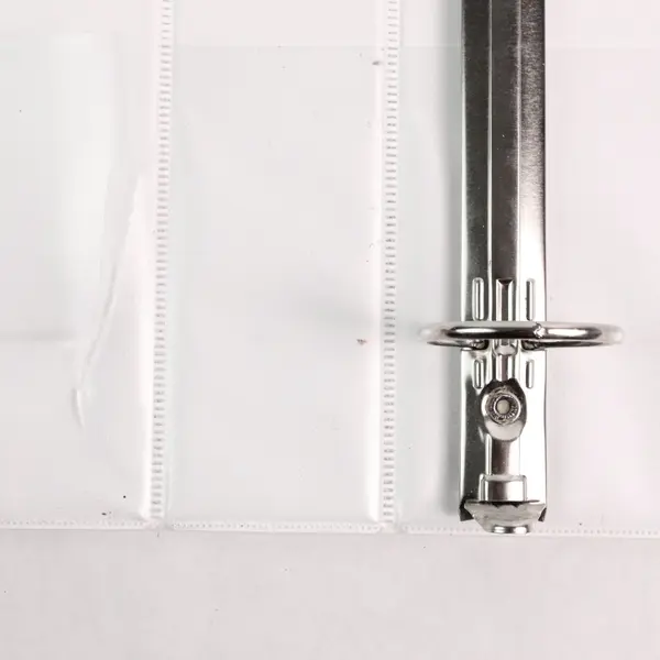 Universal Lot of 2 White 1.5in Round 3-Ring Binders