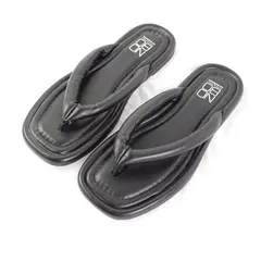 No Boundaries Black Square Toe Puffy Flip Flop Sandals Women's US Size 7