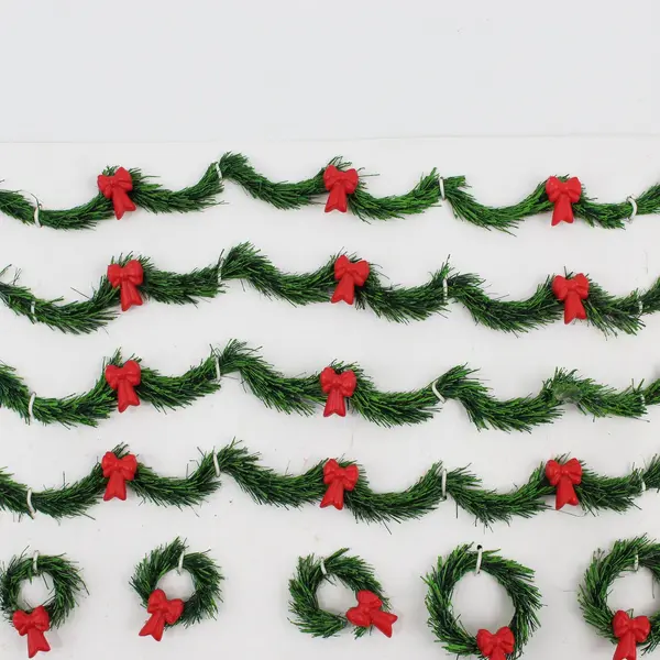 Dept 56  Wreath and Garland 14 Piece Accessory Set 