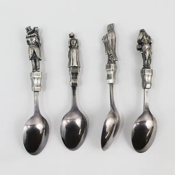 4  Reed and Barton A Christmas Carol Silver Plate Spoons 2 Ghosts Cratchits