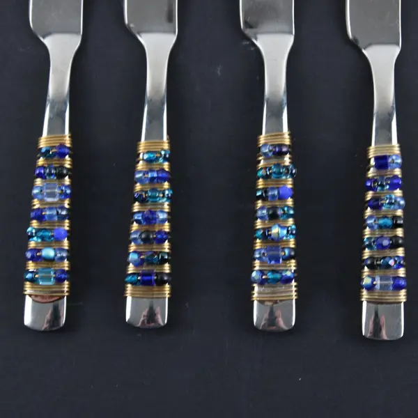Lot of 4 Embellished Butter Knives With Beads & Gold Wire 5.5" Long