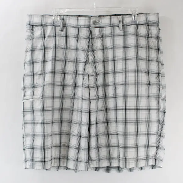 Grand Slam Mens Size 36 White Black Gray Plaid Shorts Zipper Side Pocket