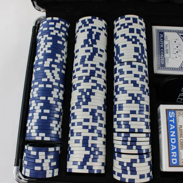 Portable Poker Chips Set 300-Count Aluminum Carry Case 2-6 Players