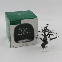1998 Dept 56 Village Accessory Craggy Oak Tree 52748