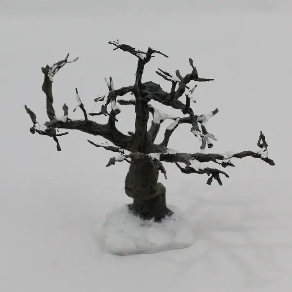 1998 Dept 56 Village Accessory Craggy Oak Tree 52748