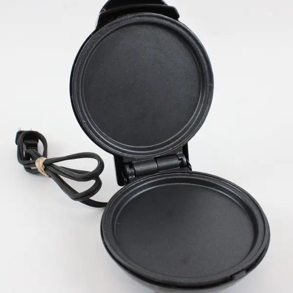 DASH Mini Maker Griddle DMS001BK Black Compact Single Serve