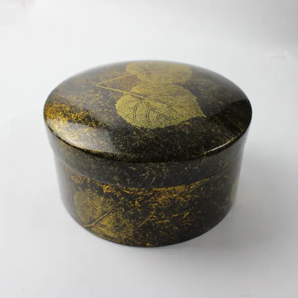 Vintage Unbranded Black Gold Leaf Lacquer Lidded Container
