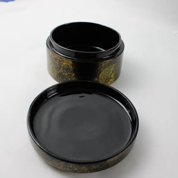Vintage Unbranded Black Gold Leaf Lacquer Lidded Container