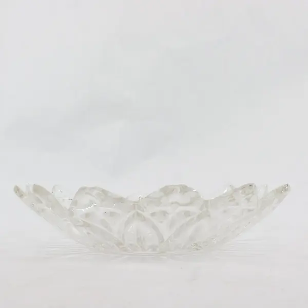 Decorative Glass Dish in Flower Petal Pattern