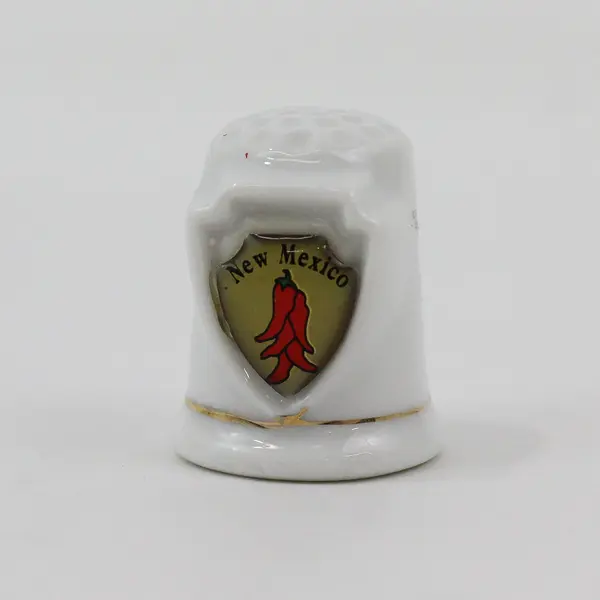 4 Travel Souvenir Ceramic Thimbles  Hawaii, Nashville, New Mexico