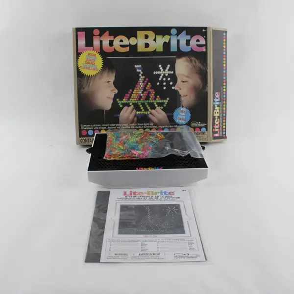 Lite-Brite Battery Operated Set 200+ Pegs Tested Working