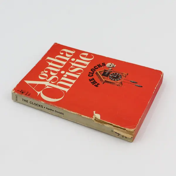 Vintage 1967 Agatha Christie Murder Mystery The Clocks Hercule Poirot Paperback 