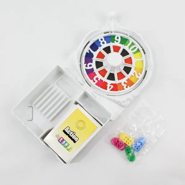Hasbro The Game of Life Board Game #E4304 2017 
