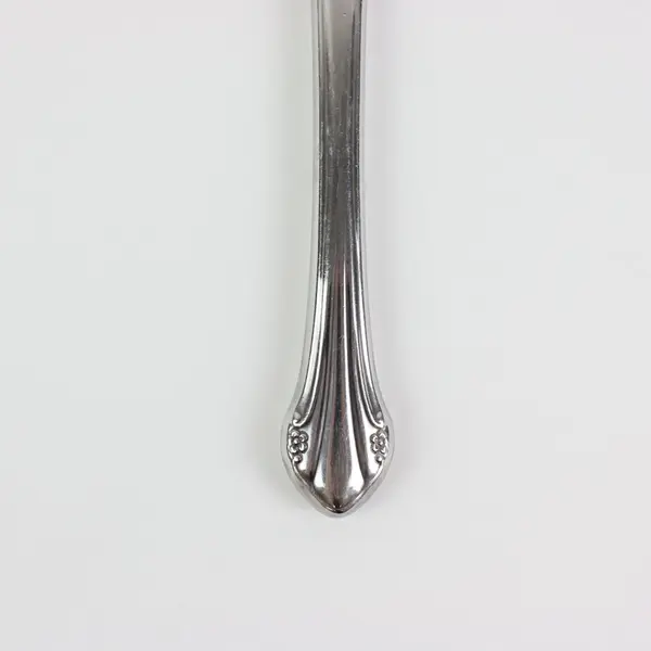 Lot of 2 Oneida Silver Repose Stainless Steel Flatware Dining Knives 9 1/8"