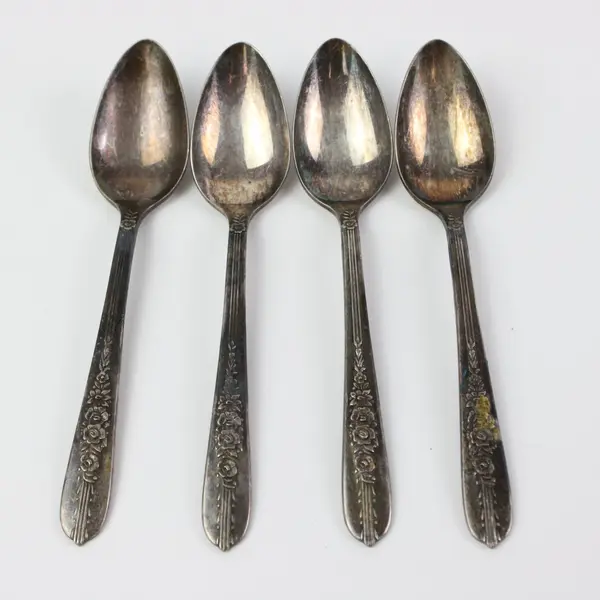 Lot of 4 Oneida Vintage Royal Rose Silverplate Demitasse Spoons 4.5"