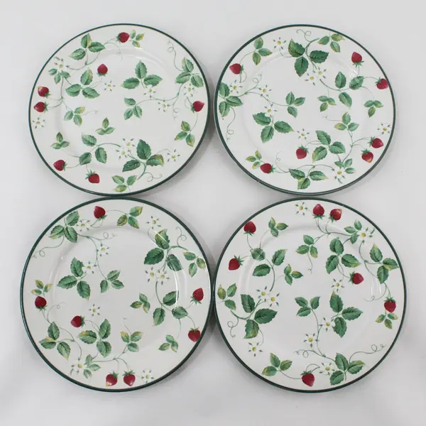 Set of 4 International Tableworks Stoneware STRAWBERRY FAIR Salad plates 7.5"