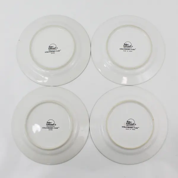 Set of 4 International Tableworks Stoneware STRAWBERRY FAIR Salad plates 7.5"