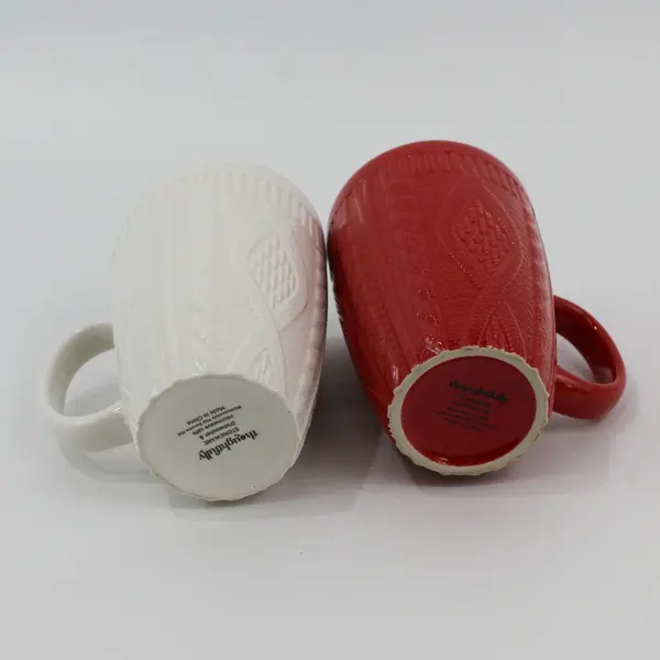 Thoughtfully Stoneware Set of 2 White Red Cable Knit Mugs Spill-Resistant Lids