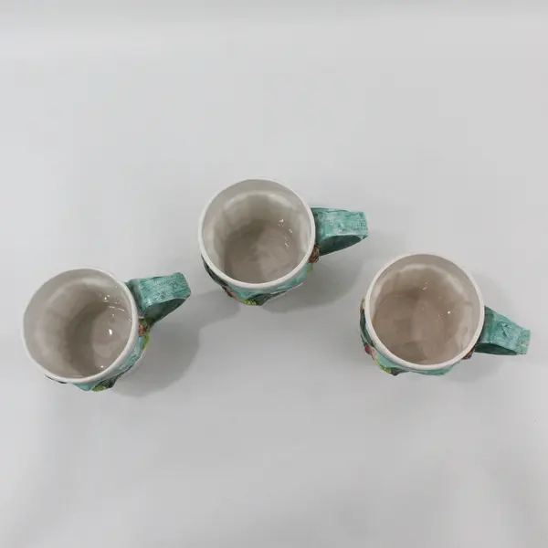 Up Design Set of 3 Raised Strawberry Flower Coffee Mugs Vintage