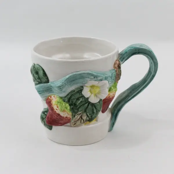 Up Design Set of 3 Raised Strawberry Flower Coffee Mugs Vintage