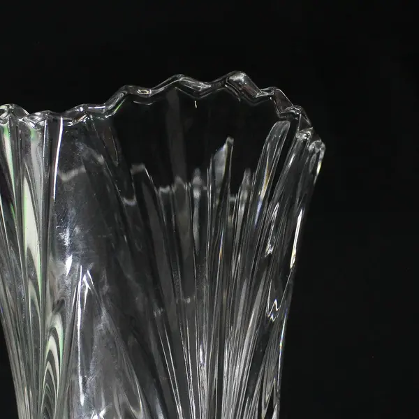 Mikasa 4.75 Inch Accent Crystal Bud Vase Made In Japan 