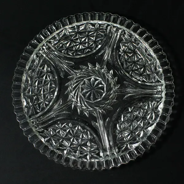 Anchor Hocking Stars & Bars 12 in Round 5-Part Divided Relish Platter