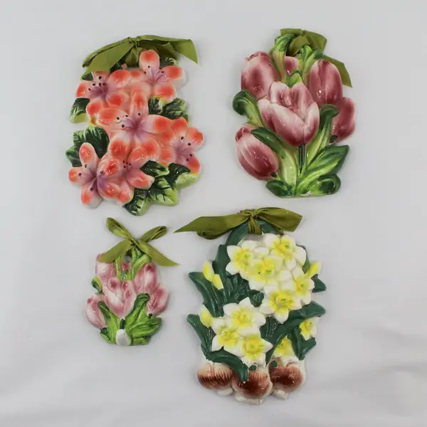Set of 4 Embossed Flower Wall Plaques Made In China Tulips Daffodils Lilies