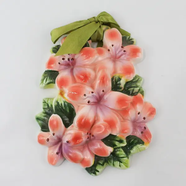 Set of 4 Embossed Flower Wall Plaques Made In China Tulips Daffodils Lilies