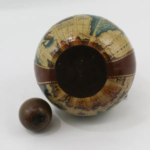Noymez Leather Covered Glass Decanter Old World Globe Pattern Italy